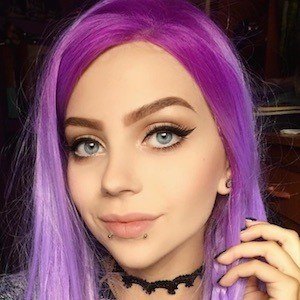 Last Feast of the Wolves, 27 (Instagram Star)