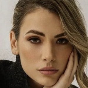 Laura Chimaras, 34 (电视女演员)