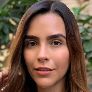 Laura Estrada image 9