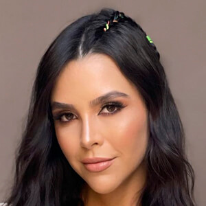 Laura Estrada image 16