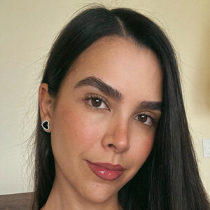 Laura Estrada image 5