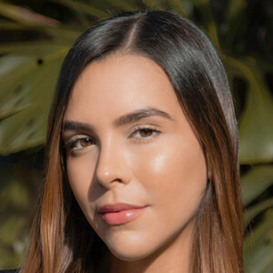 Laura Estrada image 6