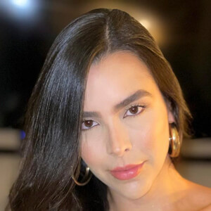 Laura Estrada image 8