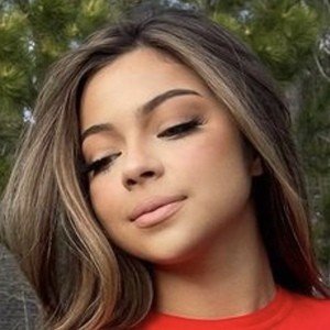 Laura Issela, 24 (TikTok Star)