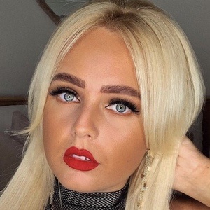 Laura-Jane Popsey, 34 (YouTube明星)