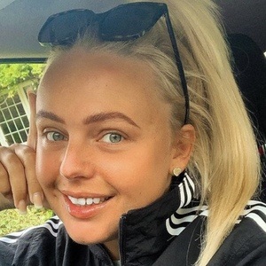 Laura-Jane Popsey image 8