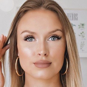 Laura Leth, 29 (YouTube明星)