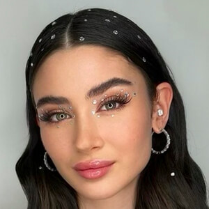 Laura Maier, 26 (TikTok Star)