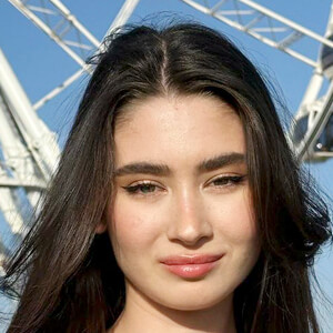 Laura Maier, 26 (TikTok Star)