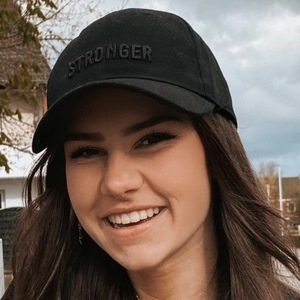 Laura Marie Soons, 21 (TikToker)