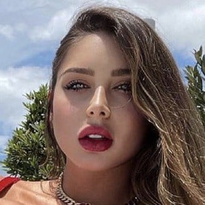 Laura Monroy, 34 (Modell)