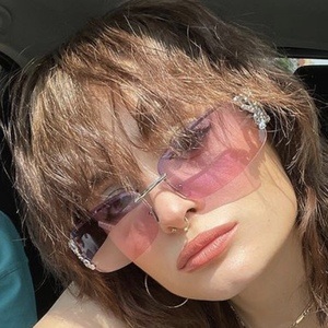 Laura Ribeiro, 34 (Instagram Star)