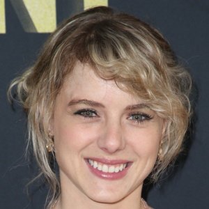 Laura Slade Wiggins, 37 (TV Actress)