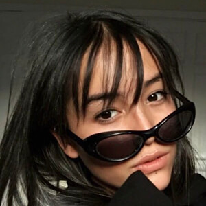 Laura Villa, 30 (R＆B歌手)