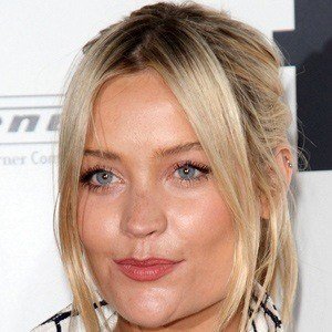 Laura Whitmore, 38 (Presentatore di show televisivi)