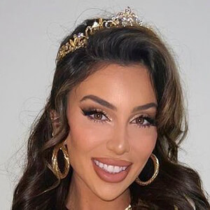 Lauren Blake image 14