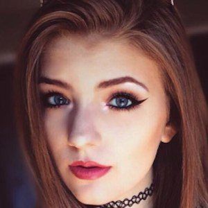 Lauren Bonnell, 28 (Pop Singer)