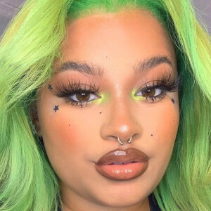 Lauren Brown, 24 (TikTok Star)