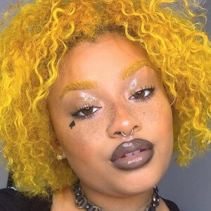 Lauren Brown, 24 (TikTok Star)