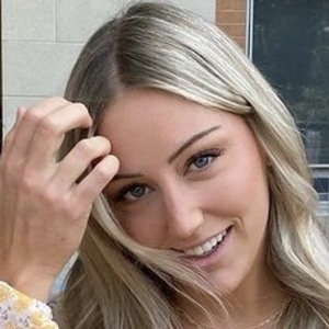 Lauren Burke, 26 (壘球運動員)