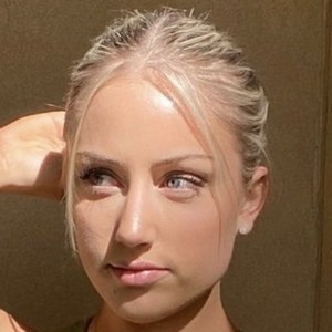 Lauren Burke, 26 (Softball-Spieler)