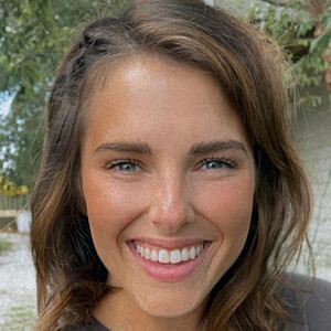 Lauren Comeau, 33 (Instagram Star)