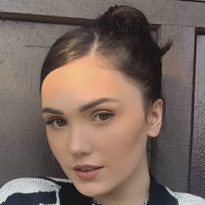 Lauren Frawley, 25 (Popsänger)