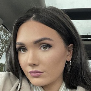 Lauren Frawley, 25 (流行歌手)