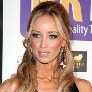 Lauren Pope, 42 (Star de la réalité)