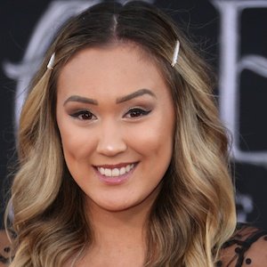 Lauren Riihimaki, 32 (YouTube明星)