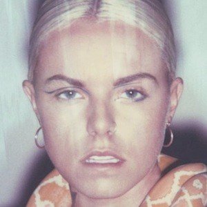 Lauren Sanderson image 6