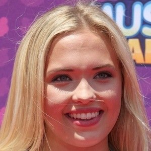 Lauren Taylor, 27 (電視女演員)