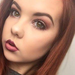 Lauren Thalia, 25 (Pop Singer)