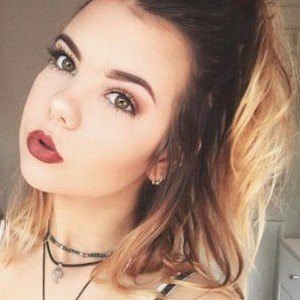 Lauren Thalia, 25 (Pop Singer)