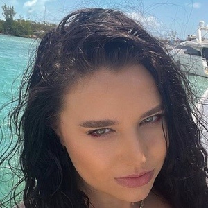 Lauren Turner, 28 (Instagram明星)