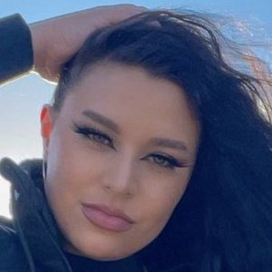 Lauren Turner, 28 (Instagram Star)