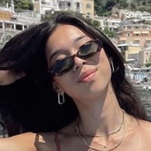 Lauren Wolfe, 27 (TikTok Star)