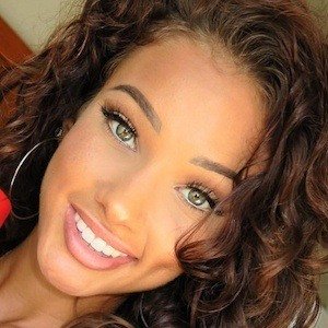 Lauren Wood, 32 (Instagram Star)