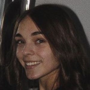 Laurie Girard, 21 (TikTok Star)