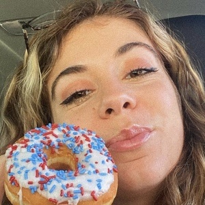 Laurine Beuteau, 29 (TikTok明星)