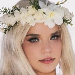 Lavie Kiwi , 28 (Cosplayer)