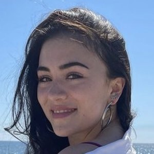 Lawson Greyson, 25 (电视女演员)