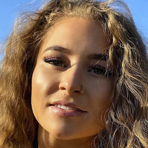 Layla Spring image 5