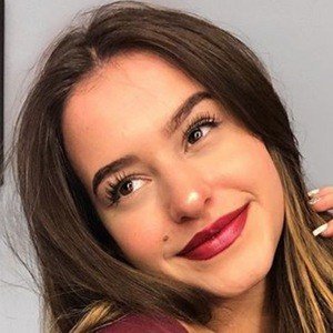 Lea Elui Ginet, 24 (Instagram Star)