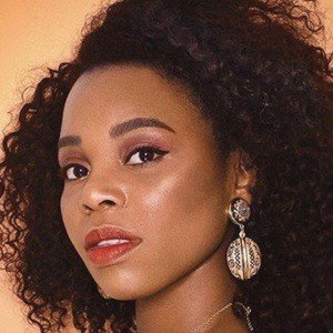 Leanna Beckford, 35 (Modelo)