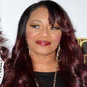 Leanne Lyons, 52 (R＆B歌手)