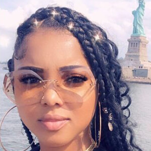 Leaux Steez, 36 (Star d'Instagram)