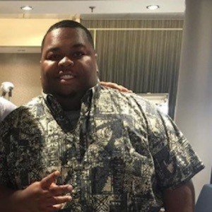 Leonard Ouzts, 32 (喜剧演员)