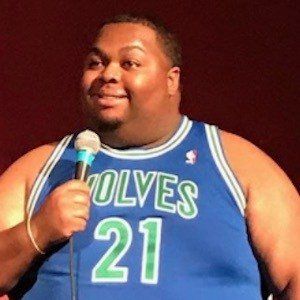 Leonard Ouzts, 32 (喜劇演員)