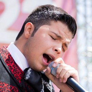 Leonardo Aguilar, 24 (世界音樂歌手)